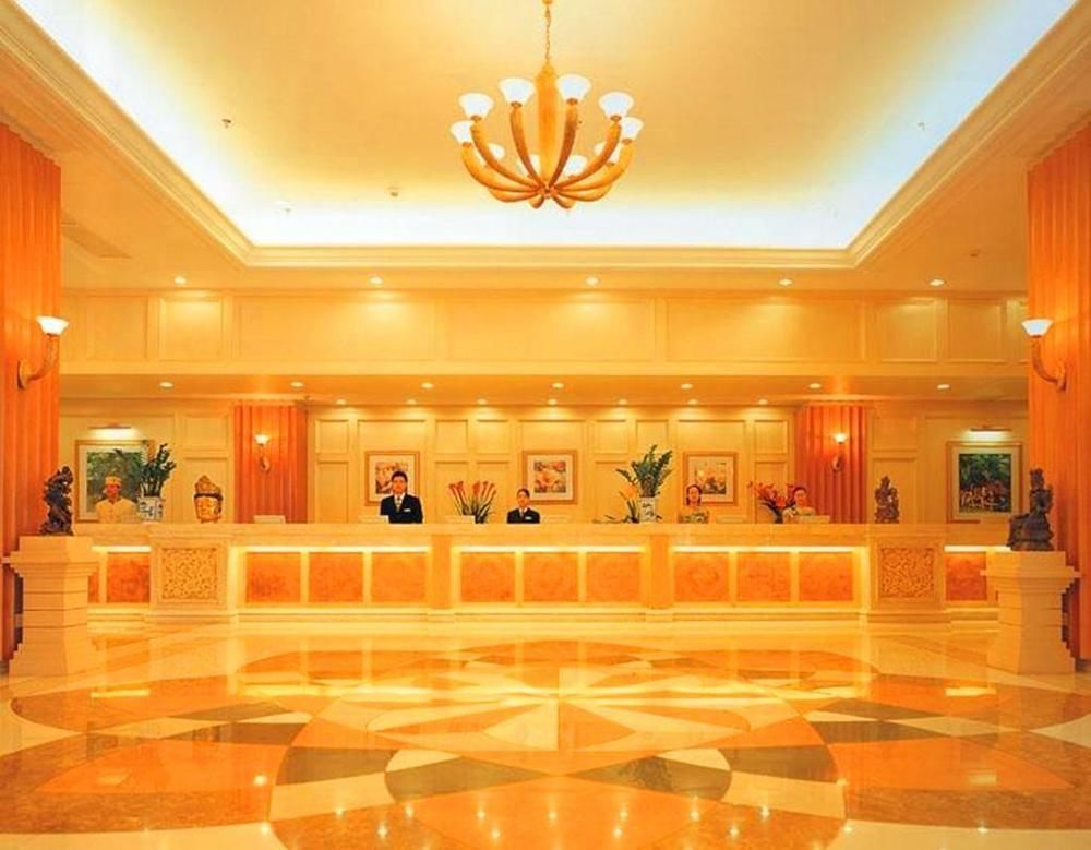 Clifford Golden Lake Hotel Foshan Extérieur photo