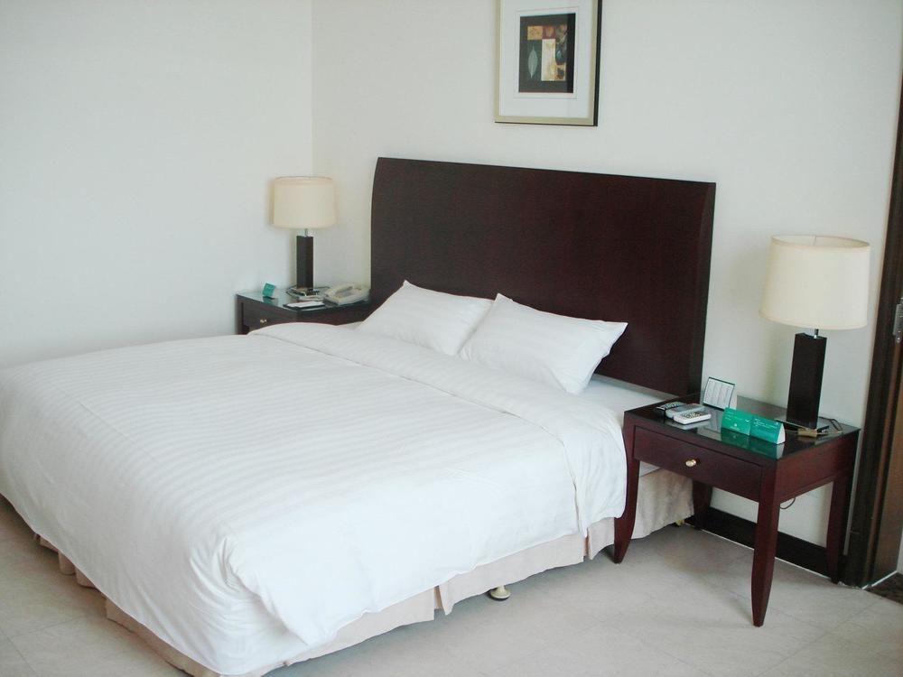 Clifford Golden Lake Hotel Foshan Extérieur photo