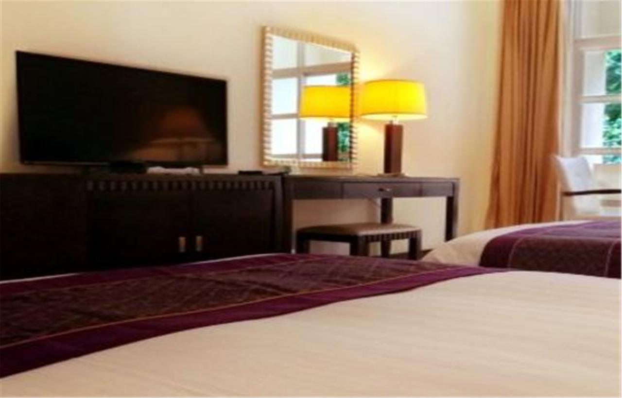 Clifford Golden Lake Hotel Foshan Extérieur photo