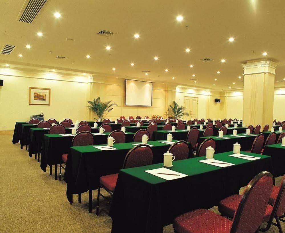 Clifford Golden Lake Hotel Foshan Extérieur photo